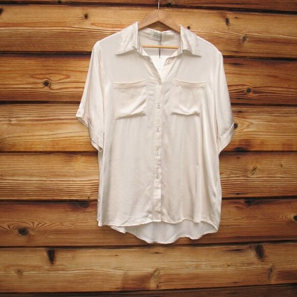 NWT Dissh Simone Satin Short Sleeve Button Front Blouse Top - Picture 3 of 11